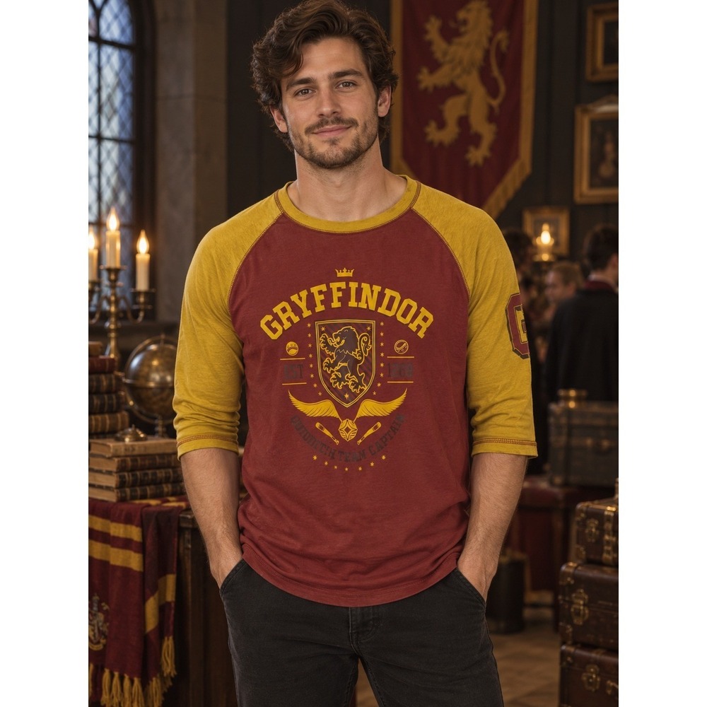 Harry Potter Gryffindor Raglan Shirt XL Maroon Gold Quidditch Captain Comic Con